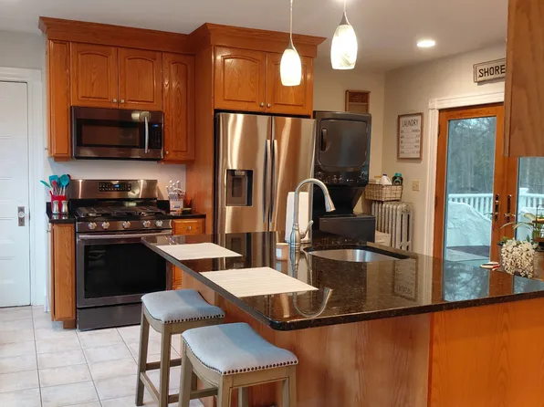 125 Adams St APT 2, Abington, MA 02351