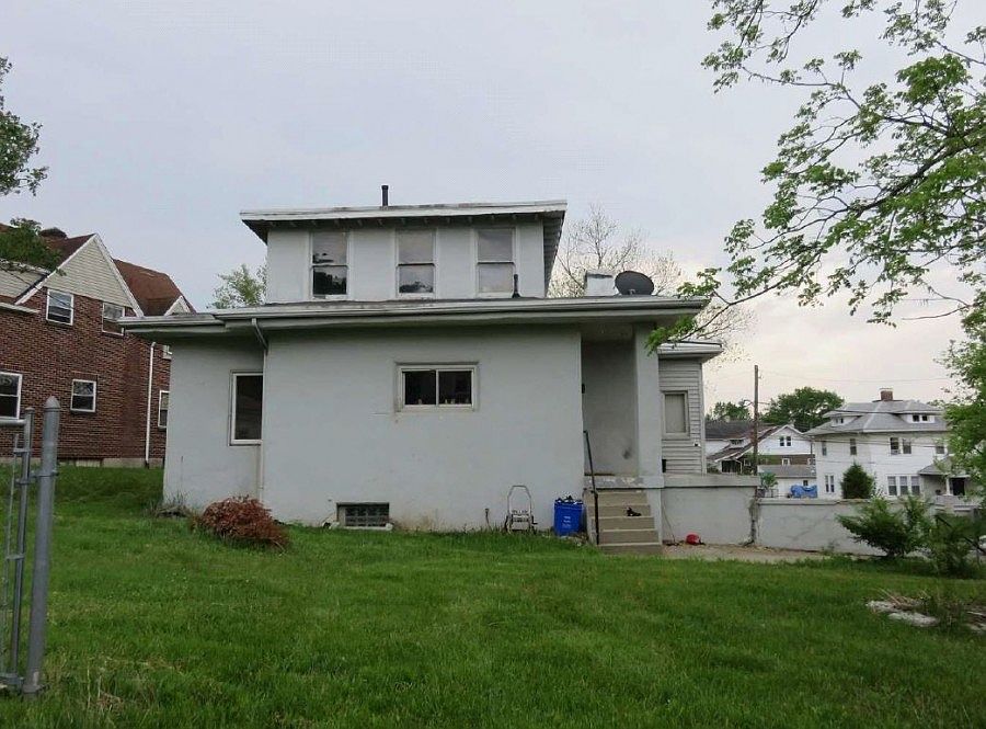 2nd image of 4101 E 3rd St