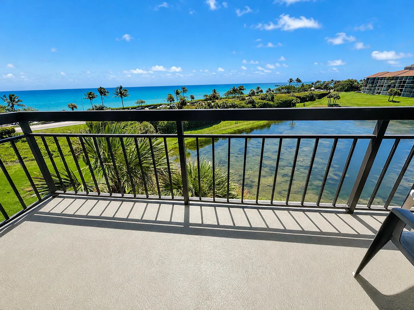 2 bed, 2.0 bath, 1332 sqft, $4,200 — Photo 3