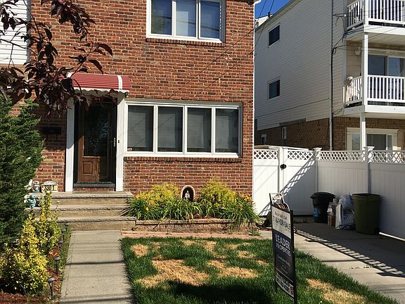 2nd image of 3301 Victory Blvd