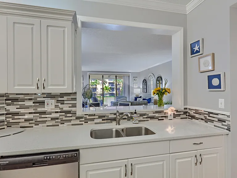 400 Uno Lago Dr #204 — Photo 19