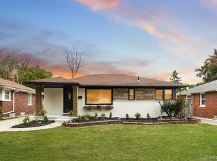 22679 Oconnor St, Saint Clair Shores, MI 48080