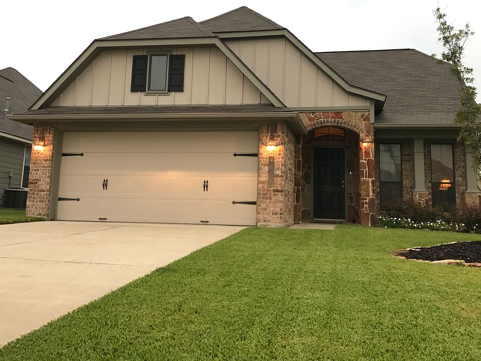 1st image of 233 Fieldstone Pl