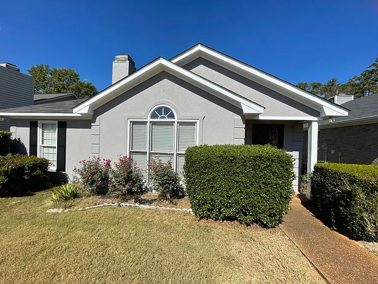 7004 Robins Nest Dr — Photo 2