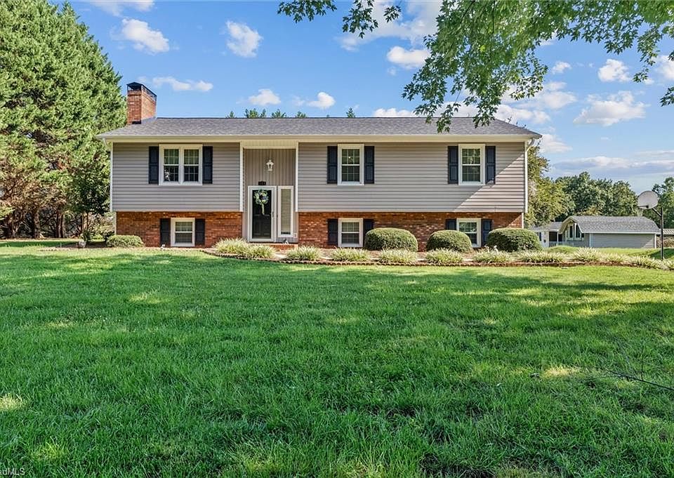 1st image of 125 Hartley Ln