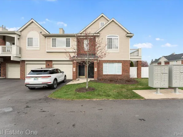 23027 Fairlane Blvd, Trenton, MI 48183