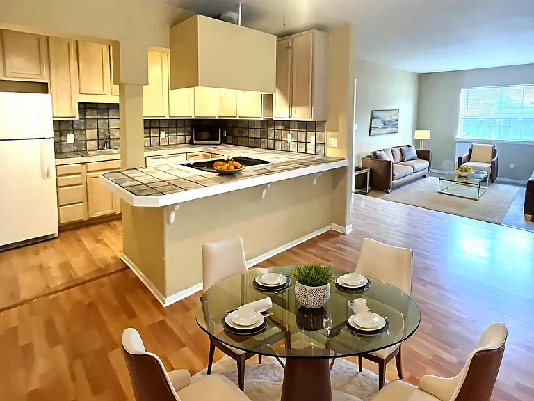 134 Cypress St #B — Photo 1