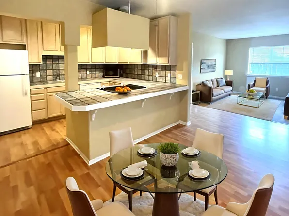 134 Cypress St #B, Redwood City, CA 94061