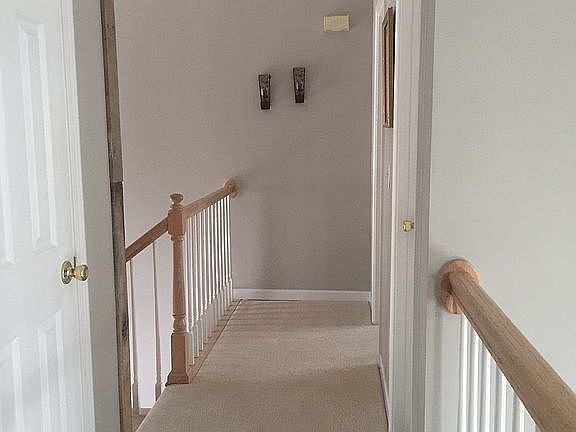 4th image of 115 Towne Lake Dr NE