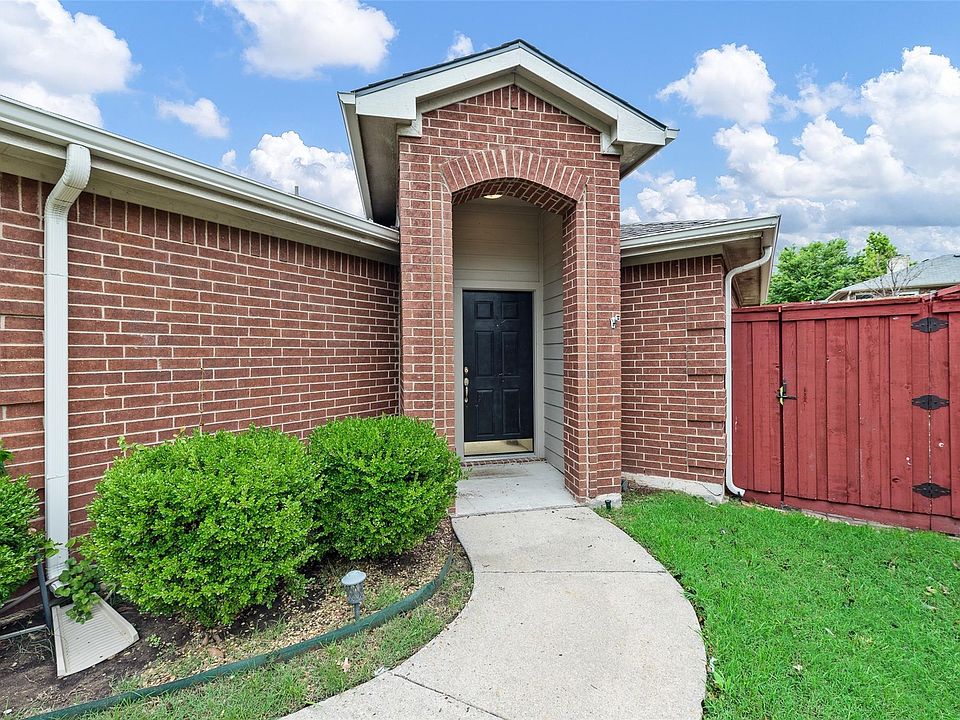 1st image of 4909 Rustic Ridge Dr