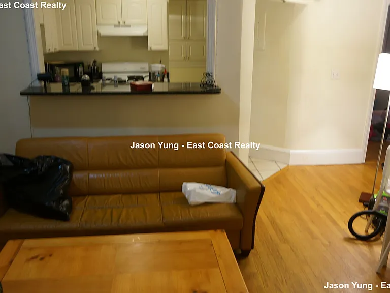 54 Egmont St #1 — Photo 10