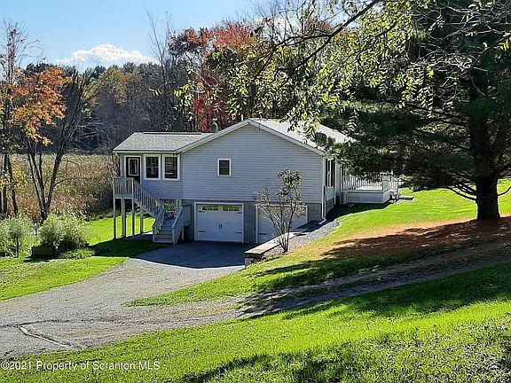 2nd image of 516 Evergreen Dr