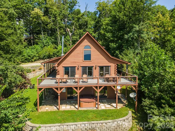 1242 Gateway Pkwy, Old Fort, NC 28762