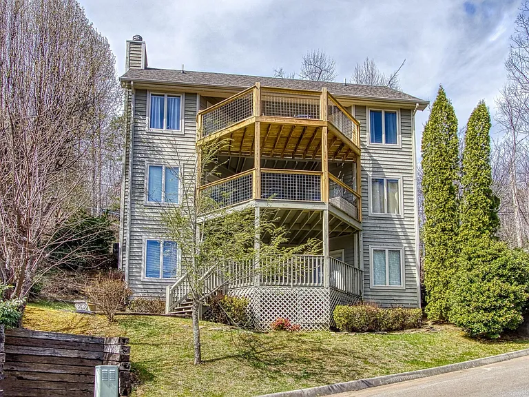 905 Smoky Bears Way — Photo 57