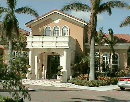 3rd image of 519 Villa Cir