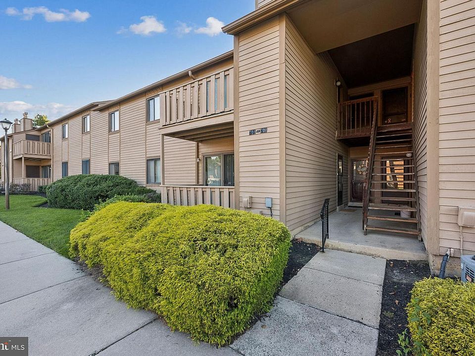 1st image of 706 Woodhollow Dr