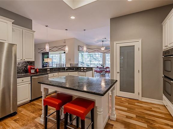 3rd image of 12590 Walden Run Dr