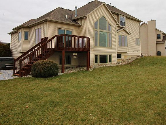 3rd image of 2911 Noble Hawk Dr