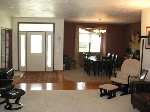4th image of 407 Riverwood Ct