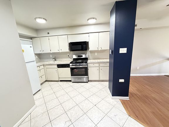 2nd image of 214 Centre Ave