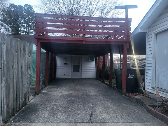 2nd image of 3616 Hemlock Ave #B