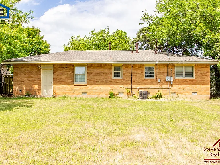 2610 NW Lindy Ave — Photo 5