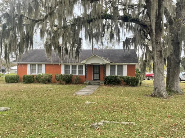 203 Grace St, Screven, GA 31560