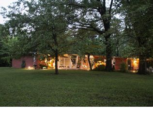 612 Johnny Dr, Maryville, IL
