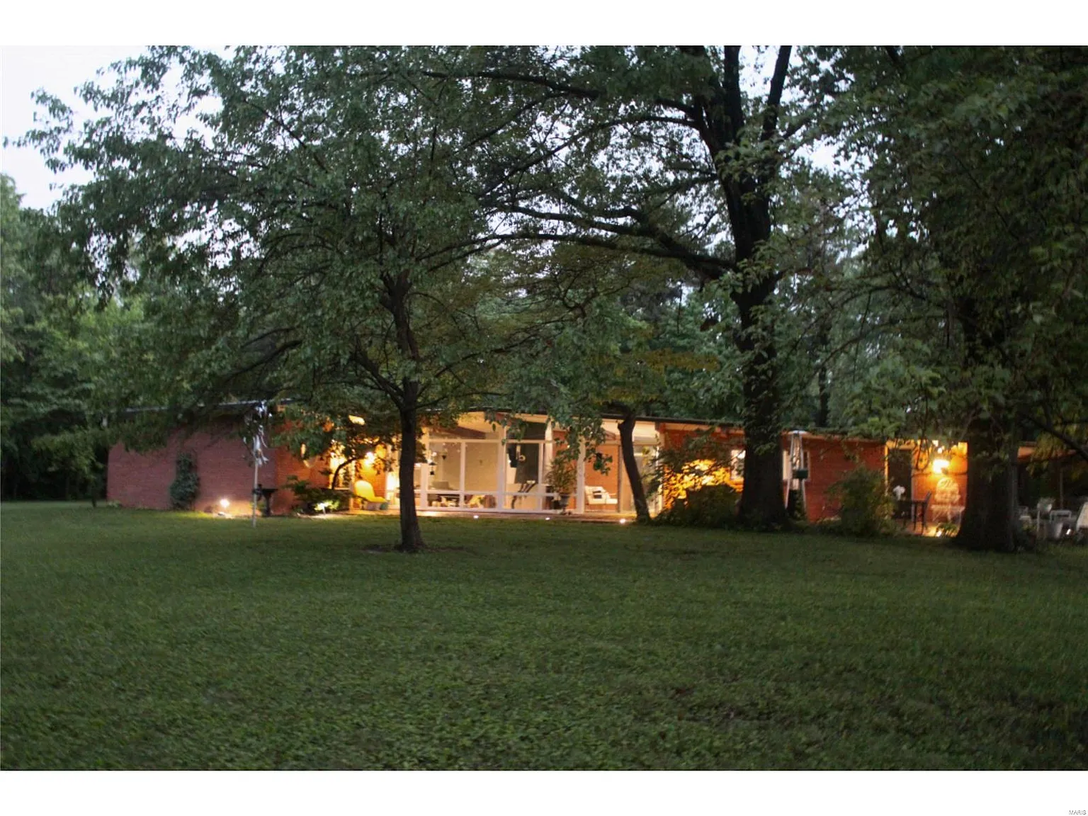 612 Johnny Dr photo 1