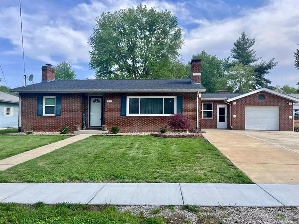 711 W Henry St, Staunton, IL 62088