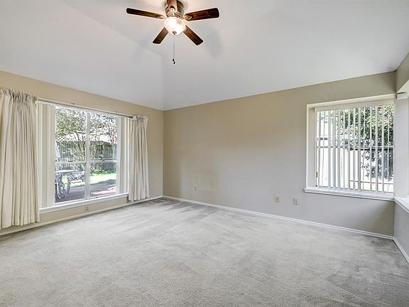 5th image of 16330 Leamington Ln