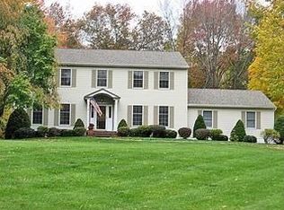 21 Argent Dr, Poughkeepsie, NY 12603