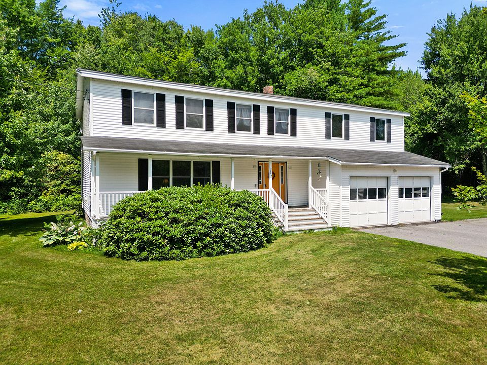 1st image of 352 Madawaska Avenue
