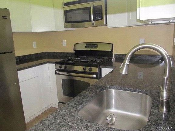 2nd image of 62 Oak St APT 5B