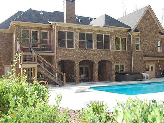 2nd image of 450 Swains Dr