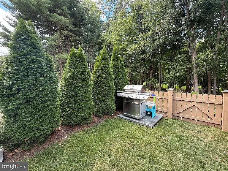 10 Devon Ct — Photo 45