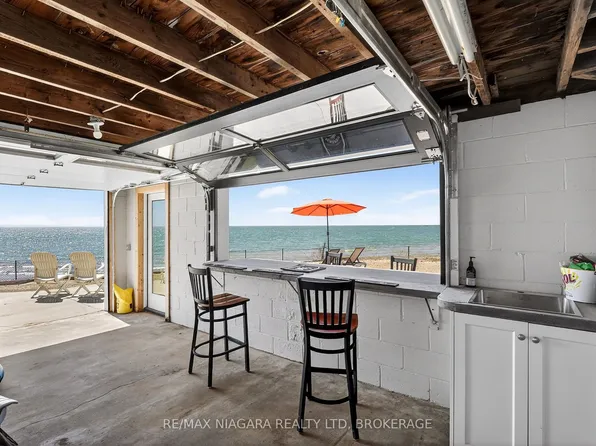 239 Pleasant Beach Rd, Pt Colborne, ON L0S 1R0