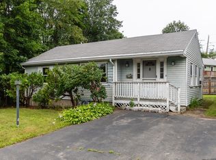 11 S Bedford St, Woburn, MA 01801