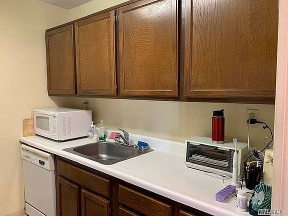 3rd image of 59 Richmond Blvd