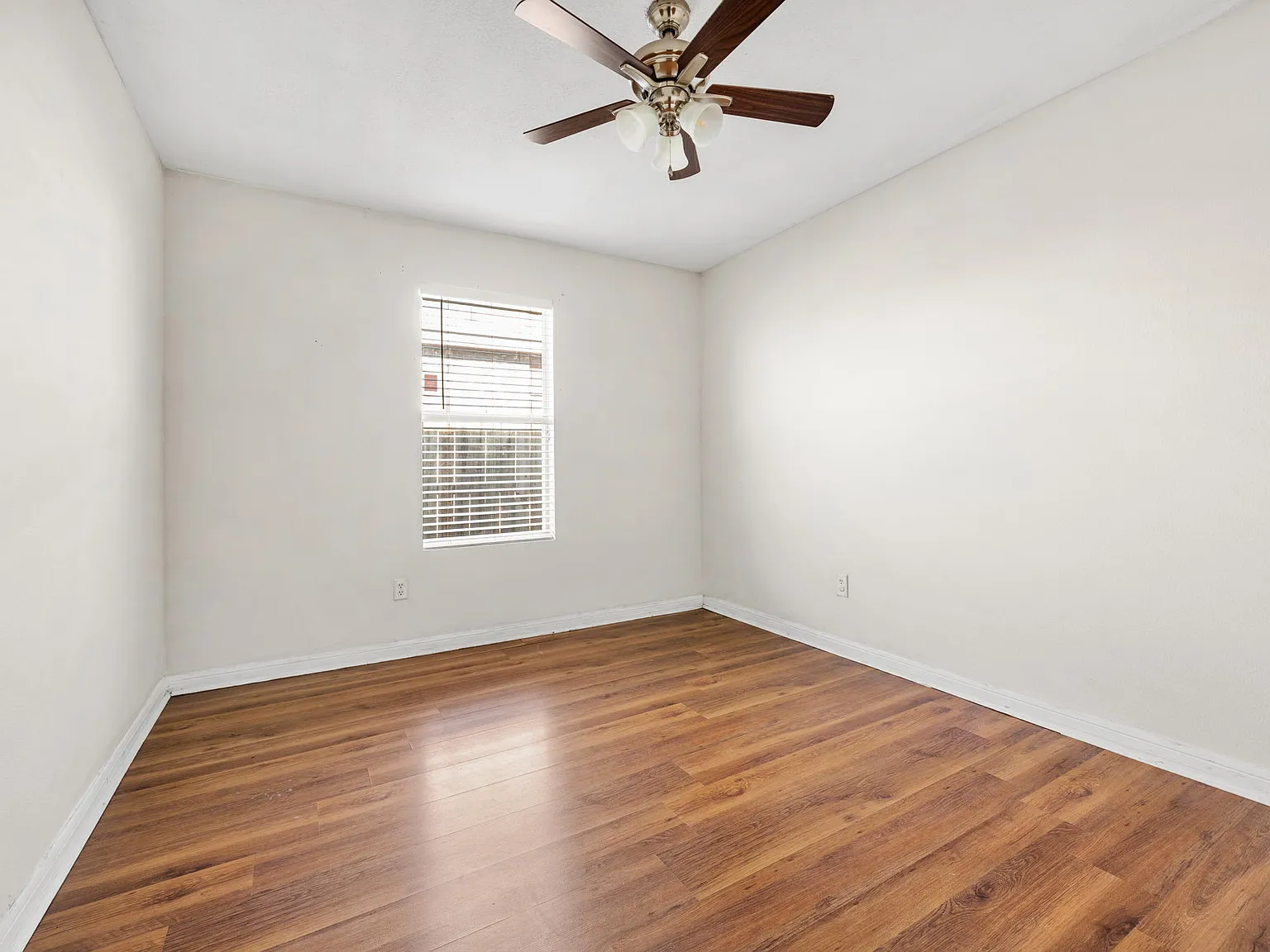 4 bed, 1593 sqft, $1,500 — Photo 4