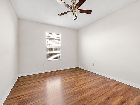 4th image of 4006 Waterproof Dr