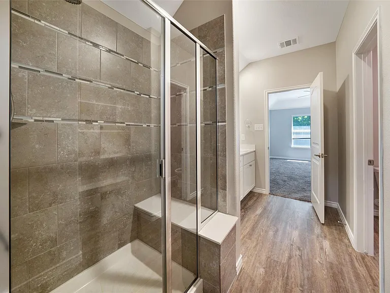 2920 Colorado Dr — Photo 10