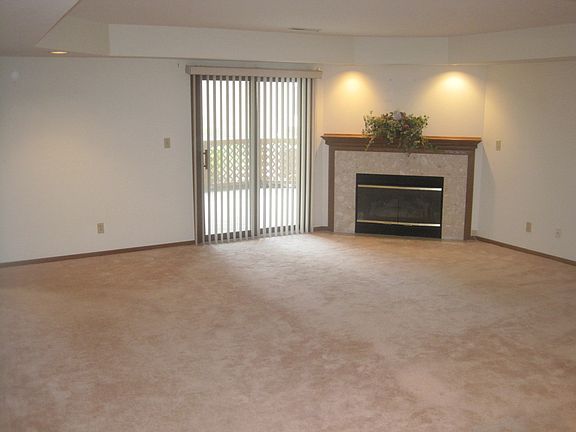 5th image of 8591 Scenicview Dr APT 104