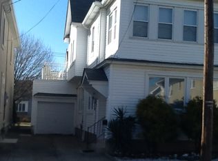 10 N Martindale Ave, Ventnor, NJ 08406