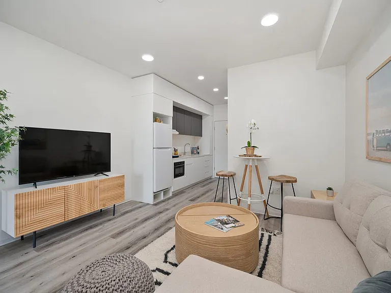 3167 Market San Diego — Photo 5