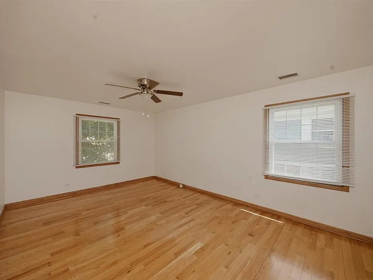 1671 Grosvenor Cir #C — Photo 14