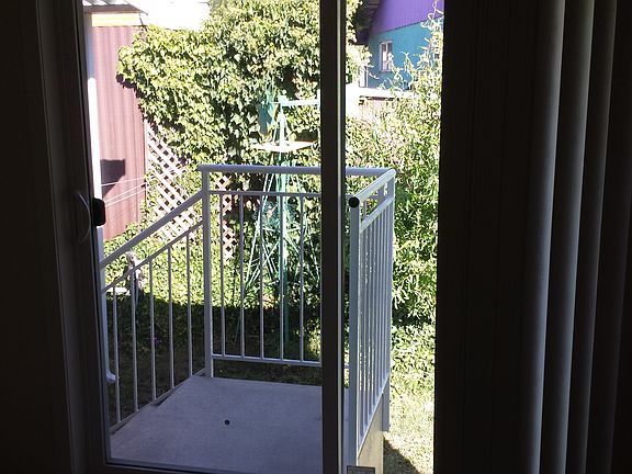 4th image of 304 Floral Dr