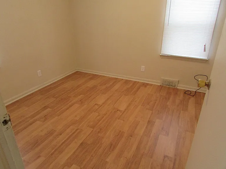 2276 Hiawatha Park Dr — Photo 5