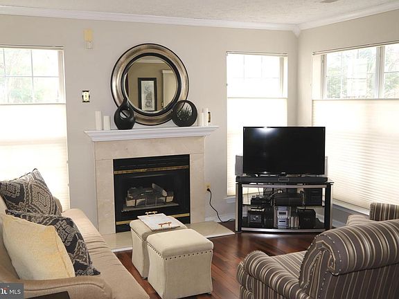 2nd image of 15602 Everglade Ln #2-102