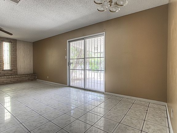 5th image of 4019 Sorrento Way